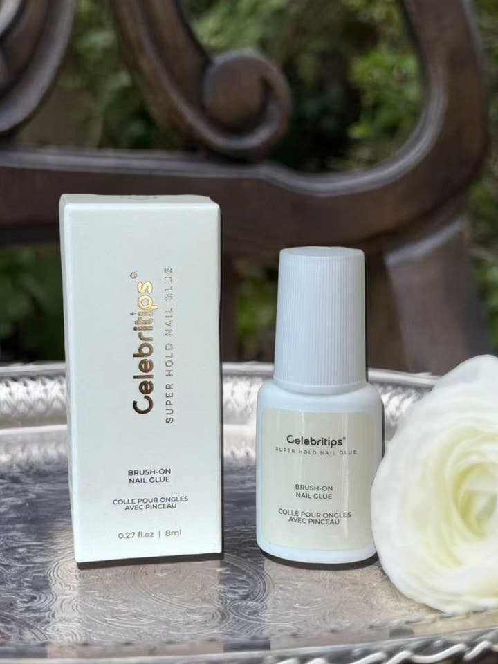 Colle à ongles Super Hold Brush-On pour la vente par Celebritips