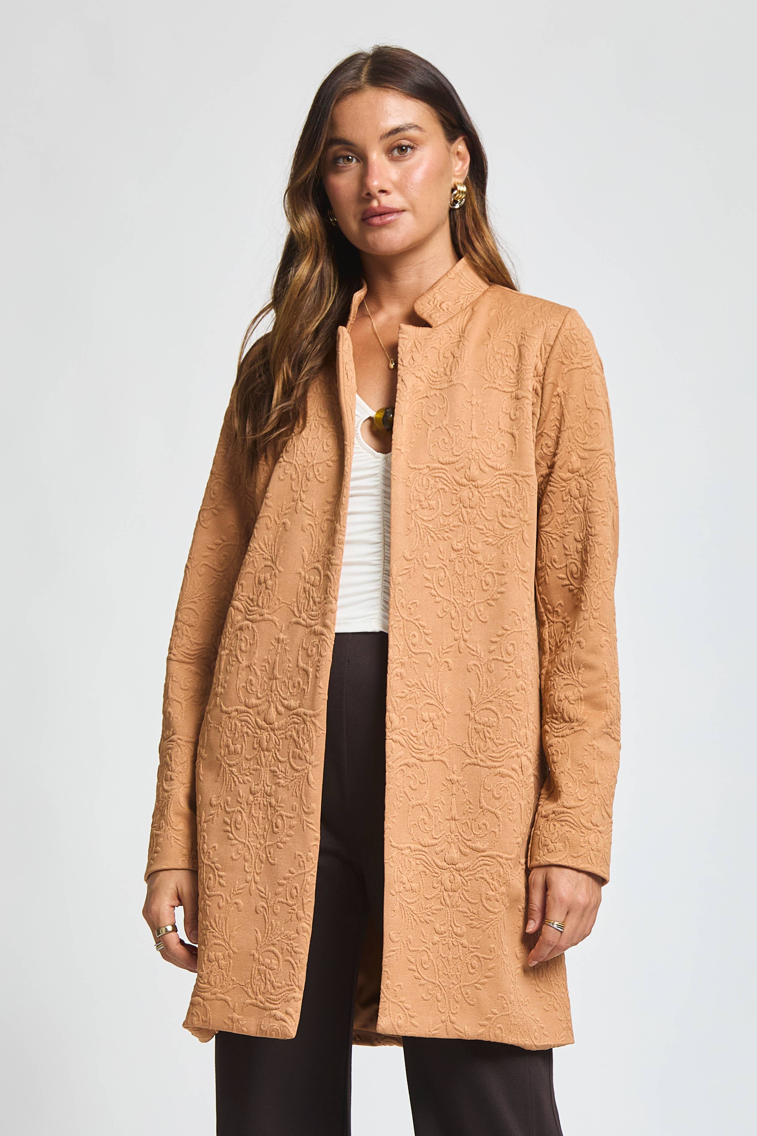 Dear Scarlett - Vente Manteau – femme - Manteau Midi Jacquard Élégant6