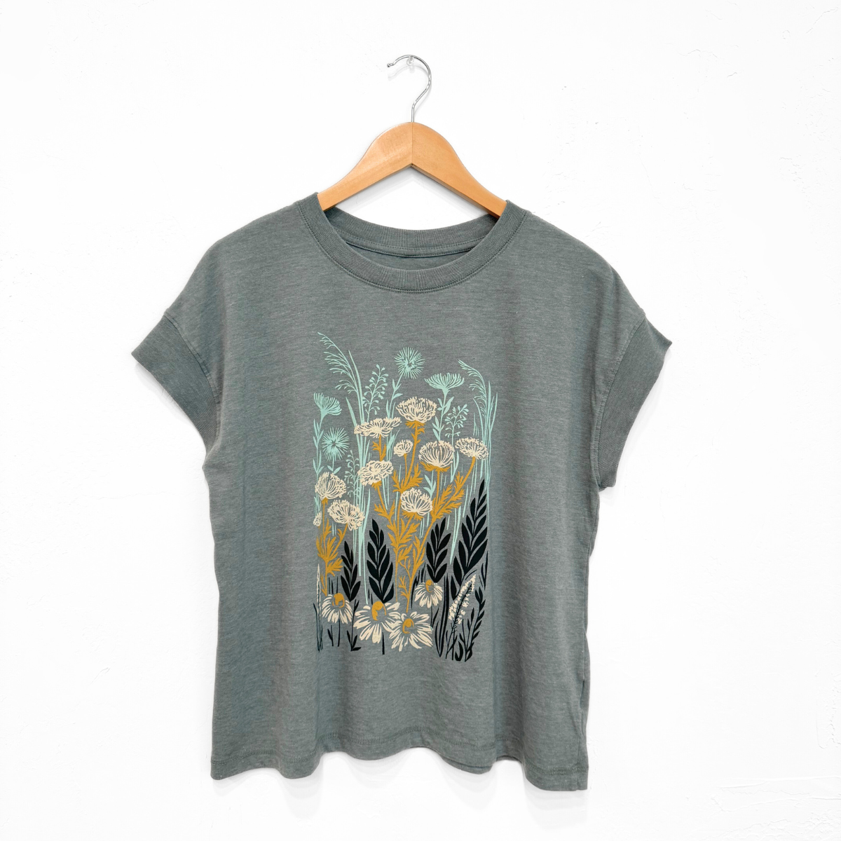 The Montana Scene - Wholesale T-shirt met print - Dames - Wild Field Dames T-shirt - Gewassen Basilicum2