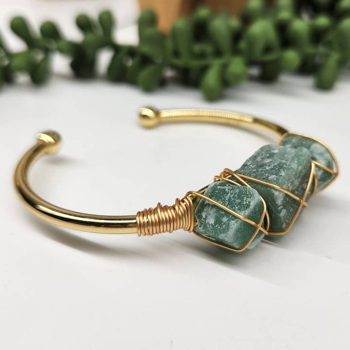 Meraki Gemstones - Wholesale Cuff Bracelet - Green Aventurine 3 Rough Gemstones Wire Wrapped Bangle