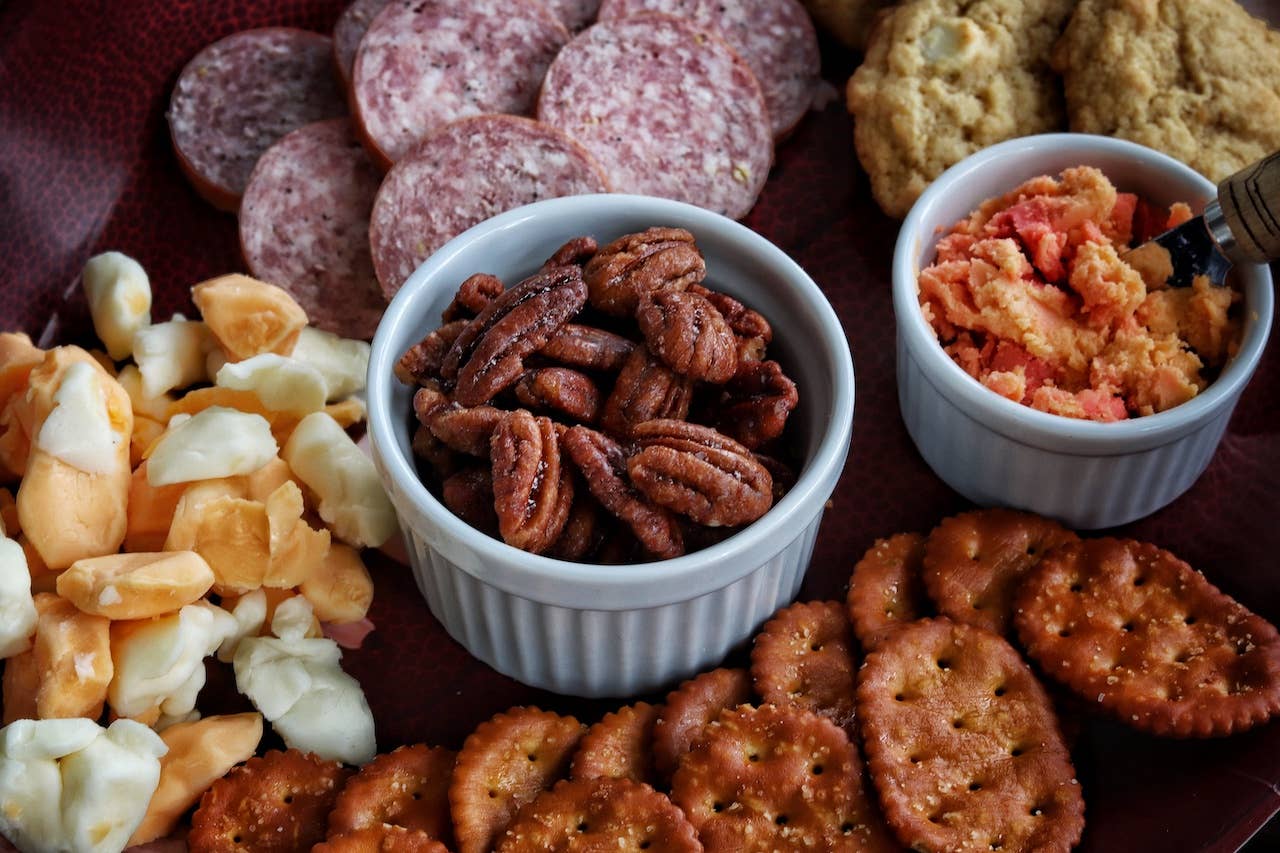 Fortune Favors - Wholesale Nuts - 4oz Fortune Favors The Classic Candied Pecans6