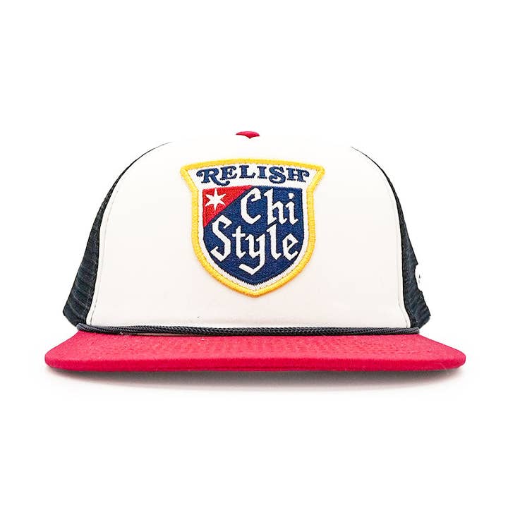 Chi Style - casquette snapback - rouge, blanc et bière pour la vente par Derrick Baker