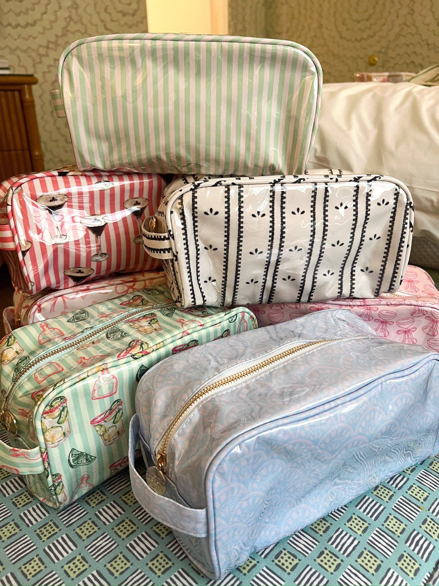 KENZKUSTOMZ - Wholesale Toiletry Bag - Women's - Clear Coat Toiletry Dopp Kit26