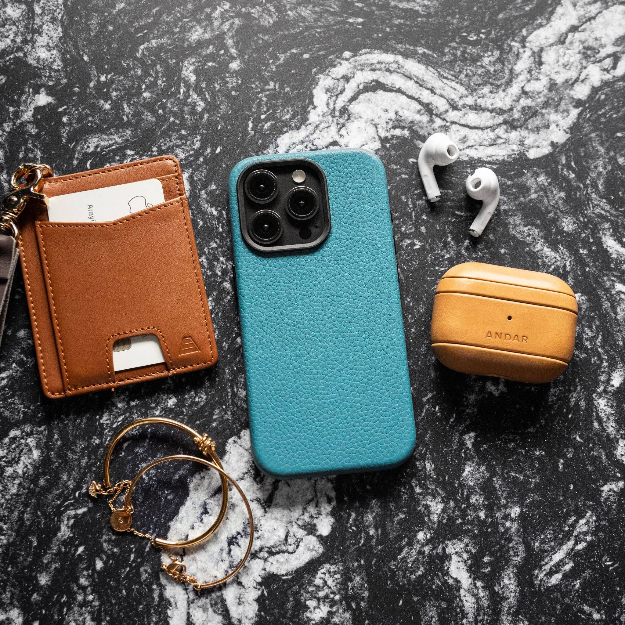Andar - Wholesale Phone Case - Unisex - The Aspen Full Grain Leather iPhone Phone Case with MagSafe111