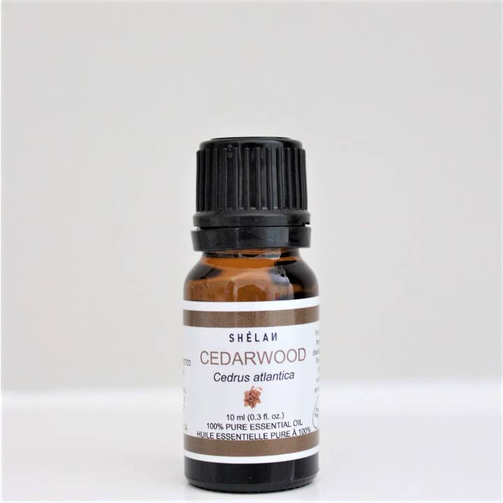 Huile essentielle de bois de cèdre biologique pour la vente par S H É L A Ͷ