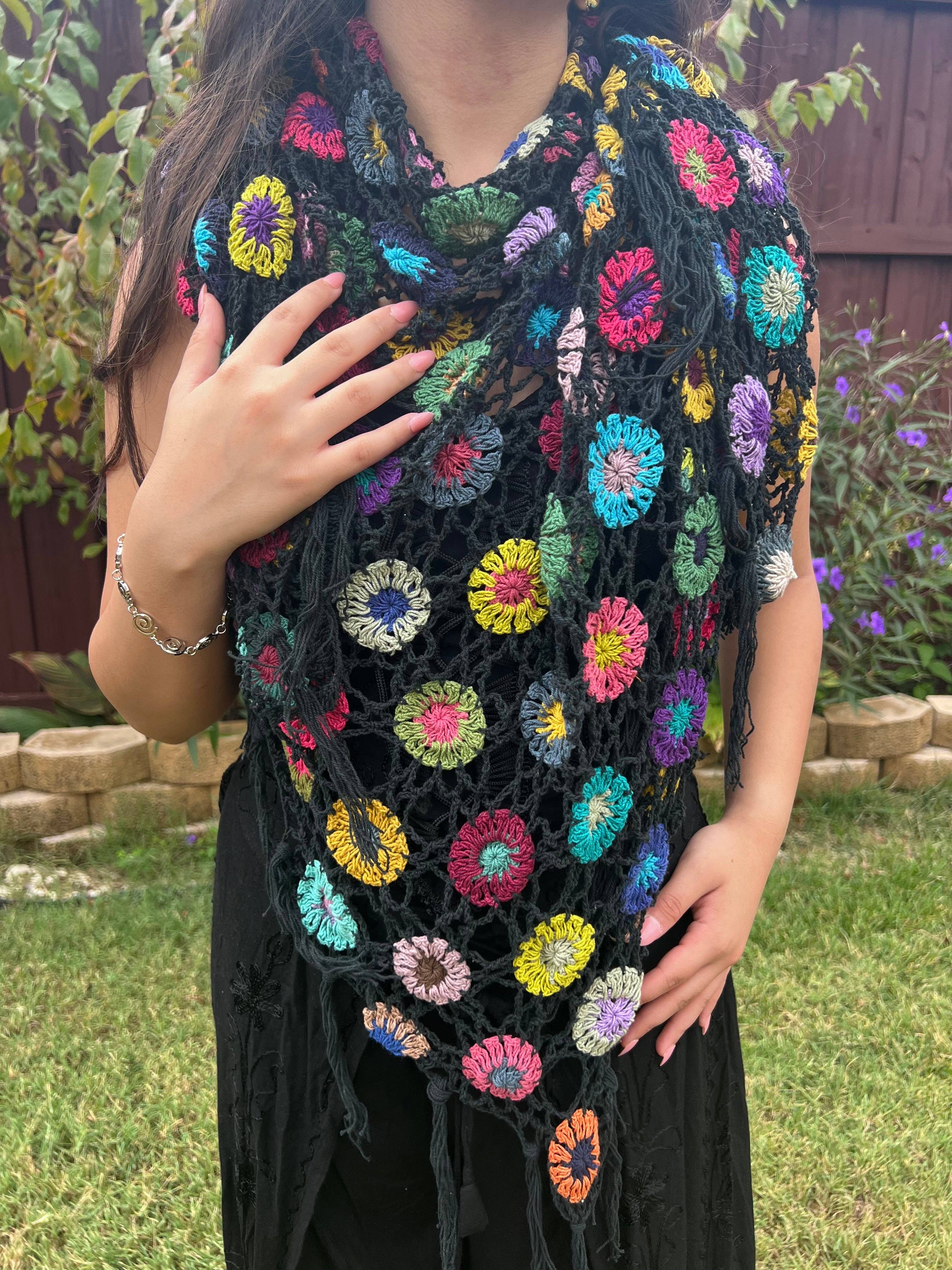 PuzzleStack - Vendita all'ingrosso Stola - Donna - Scialle a Rete all'Uncinetto Fiori di Campo10