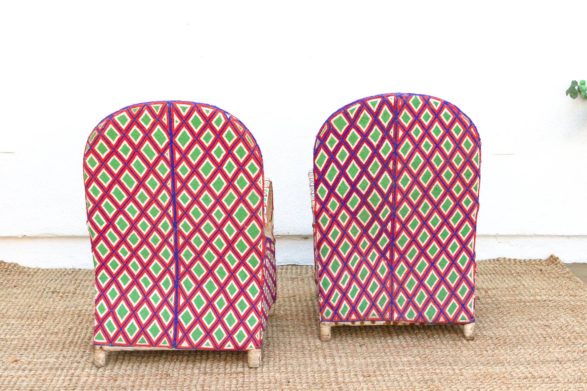 De-cor – wholesale Stol – Par färgglada afrikanska pärlbroderade fåtöljer5