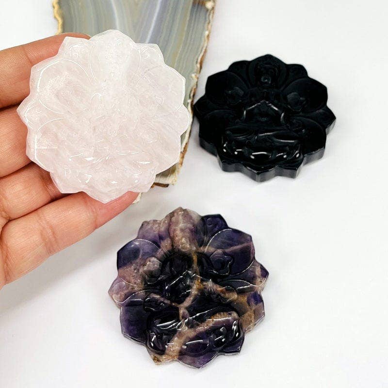 Rock Paradise – Engroshandel Spirituelle sten og krystaller – Krystal ædelsten Kwan Yin gudinde på Lotus udskåret sten7