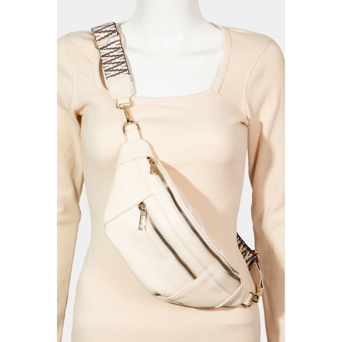 Collections by Fame Accessories – Pochete - Mulher por atacado – Bolsa de Cintura de Pele5