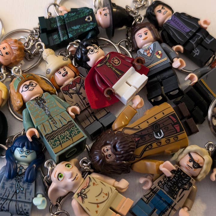 Con-Quest Crafts – wholesale Keychain – Unisex – Witch and Wizard Inspired Minifigure Keychains 6