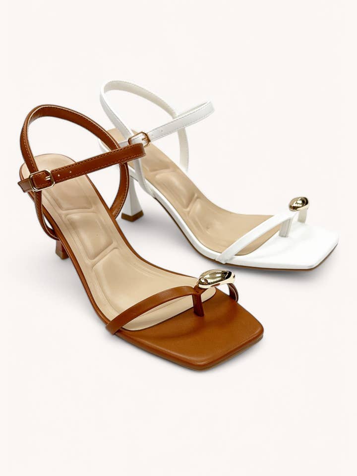 CCOCCI - Wholesale Low Heels - Women's - ROSSIE-23 GOLDEN TOE RING THONG STRAP SANDAL HEELS4