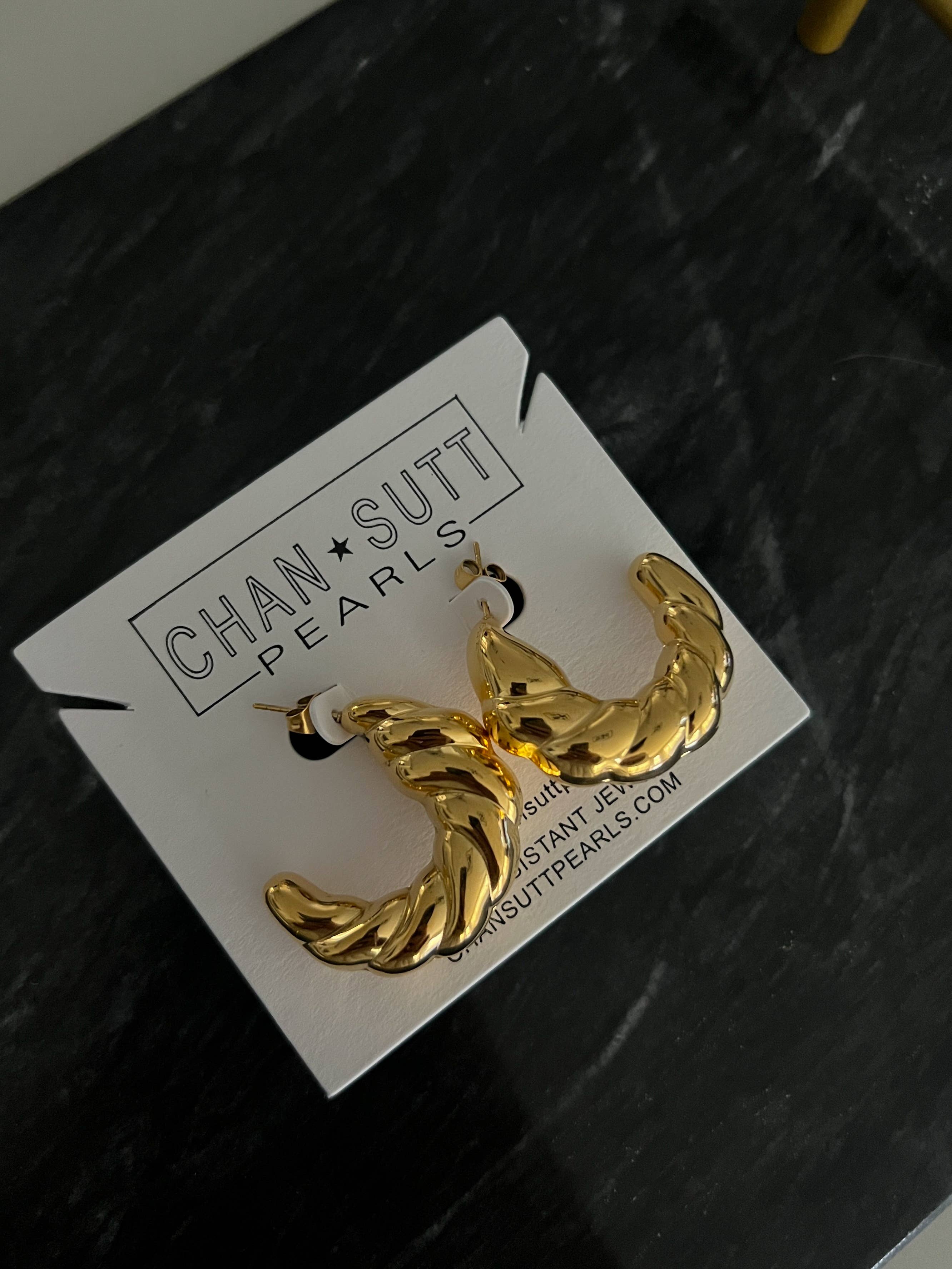 CHANSUTTPEARLS - Wholesale Hoop Earrings - AMELIA HOOPS3