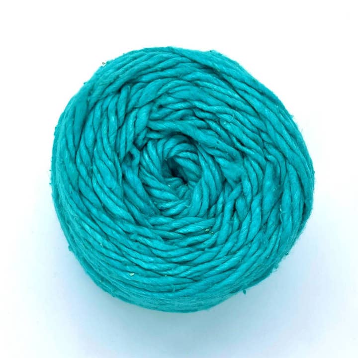 Darn Good Yarn - Wholesale Yarn - Silk Roving Worsted Weight Yarn10