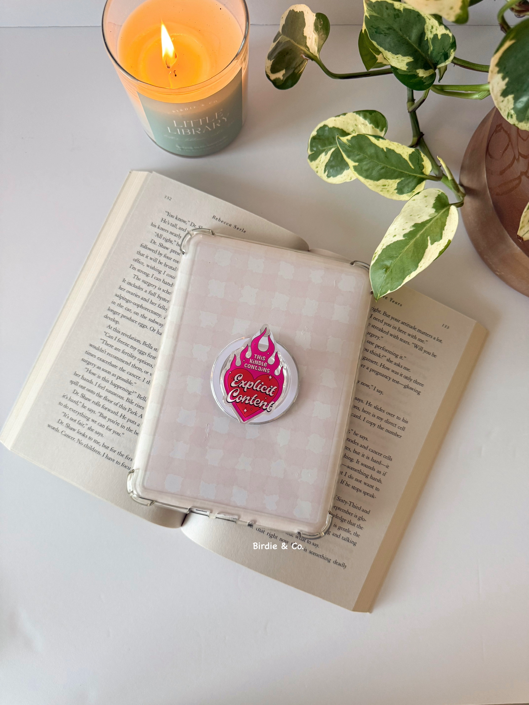 Birdie & Co. – Engroshandel Tabletstativ – Eksplicit Indhold Kindle Greb, Boglig Gave, E-læser Tilbehør2