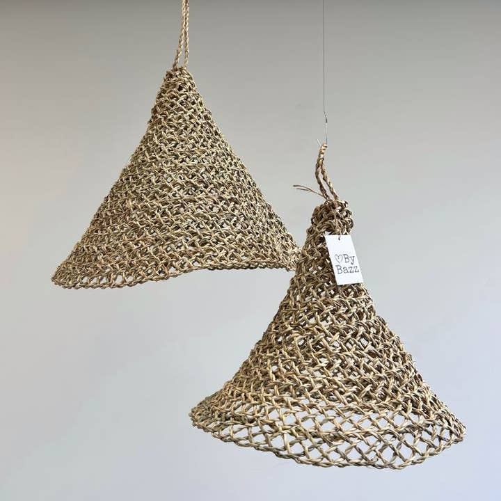 Lampada conica in erba marina ByBazz per la vendita all'ingrosso da parte di ByBazz