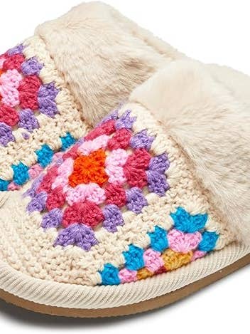 Plyschtofflor - Virka - Beige för wholesale av Funky Junque