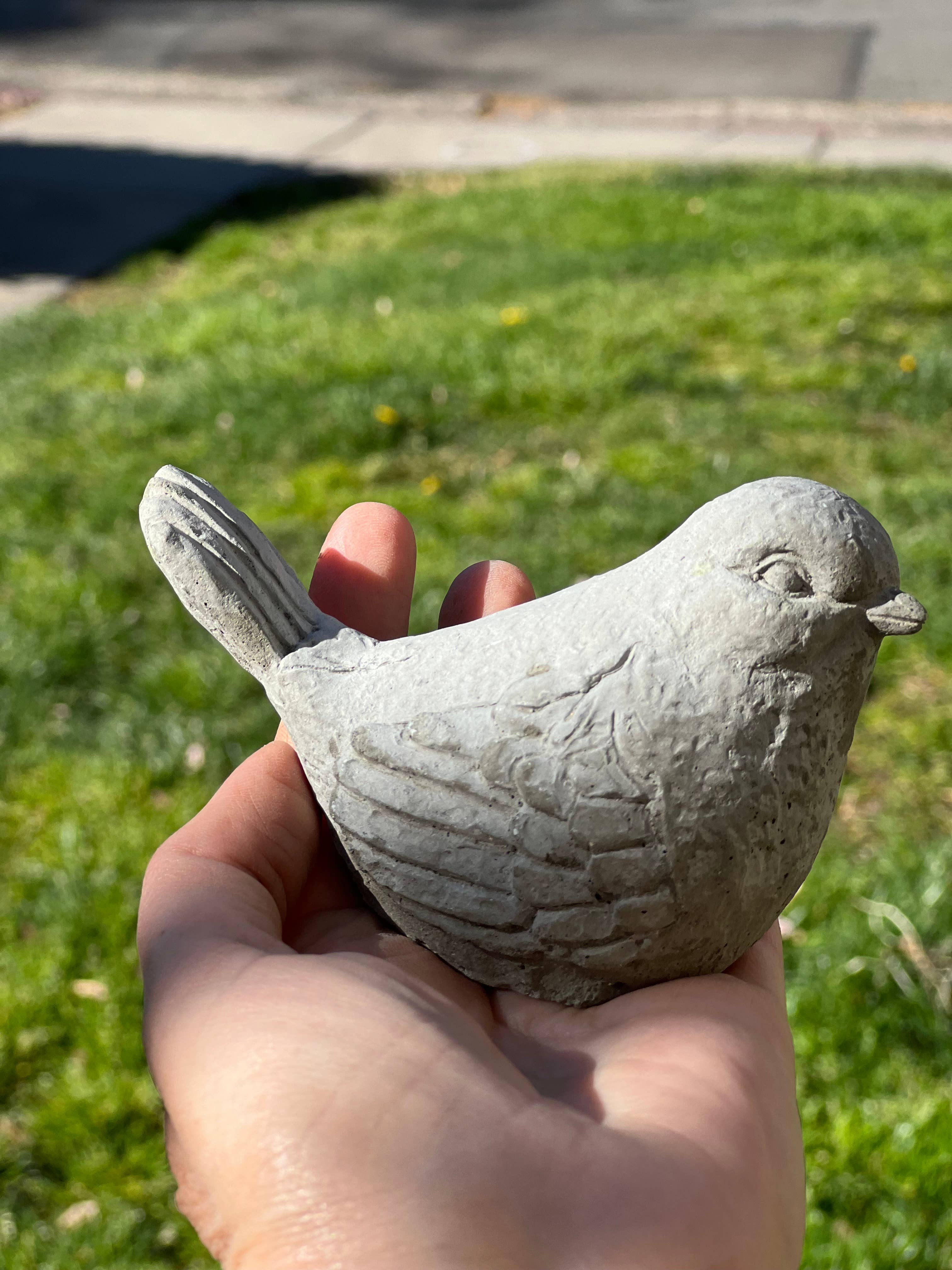 Backyard Stone Art - Wholesale Versiering/decoratie voor buiten - Betonnen Vogel met Mooie Bloemen aan de Zijkant, Beeld, Beeldje4