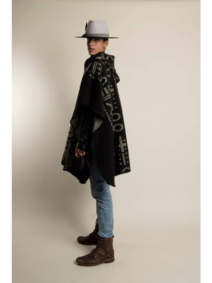 Negro y Gris Poncho largo con capucha Irving Hieroglyphics de venta al por mayor en Faire1