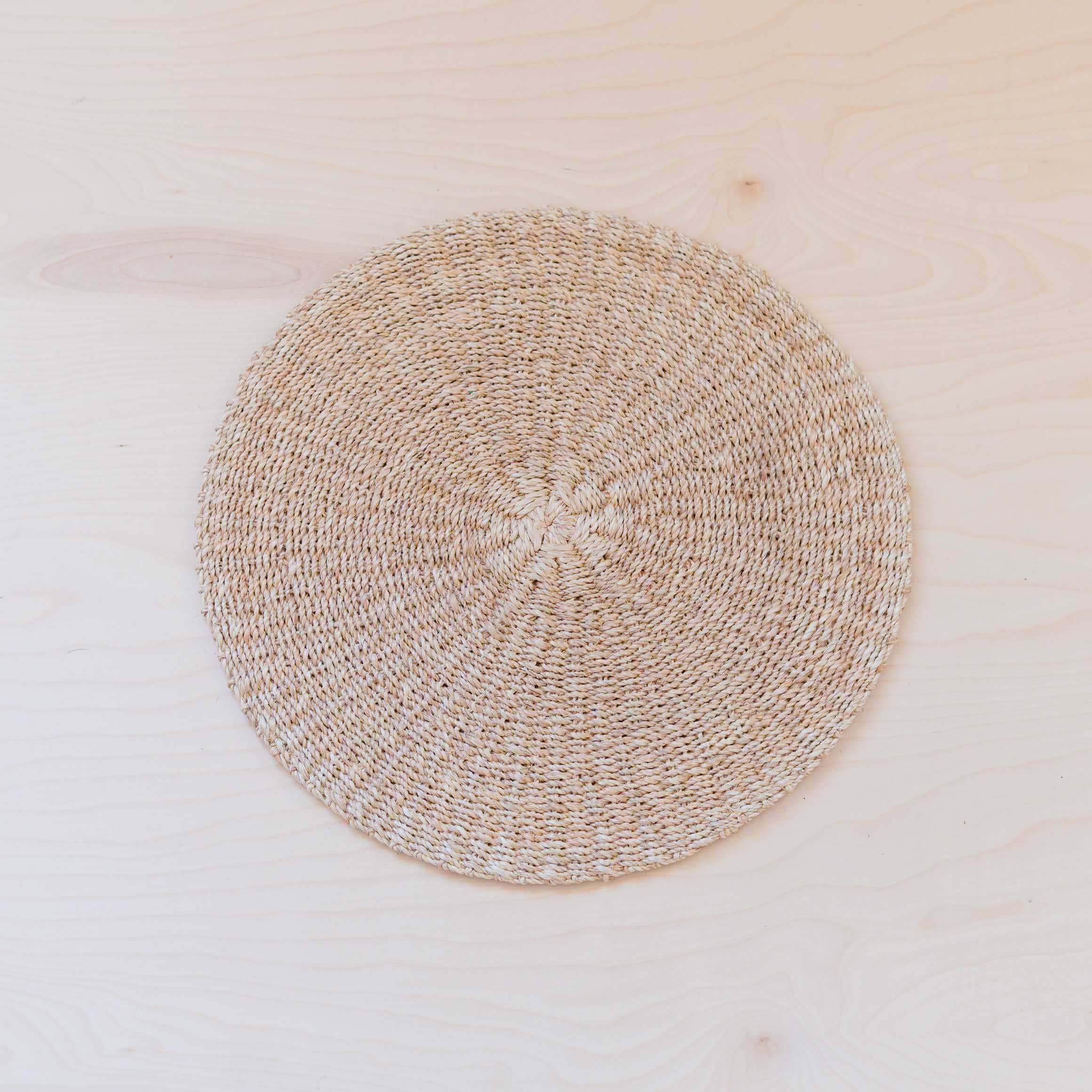 LIKHÂ – wholesale Placemat – Natural Placemats, set of 2 - Abaca Fiber | LIKHÂ1