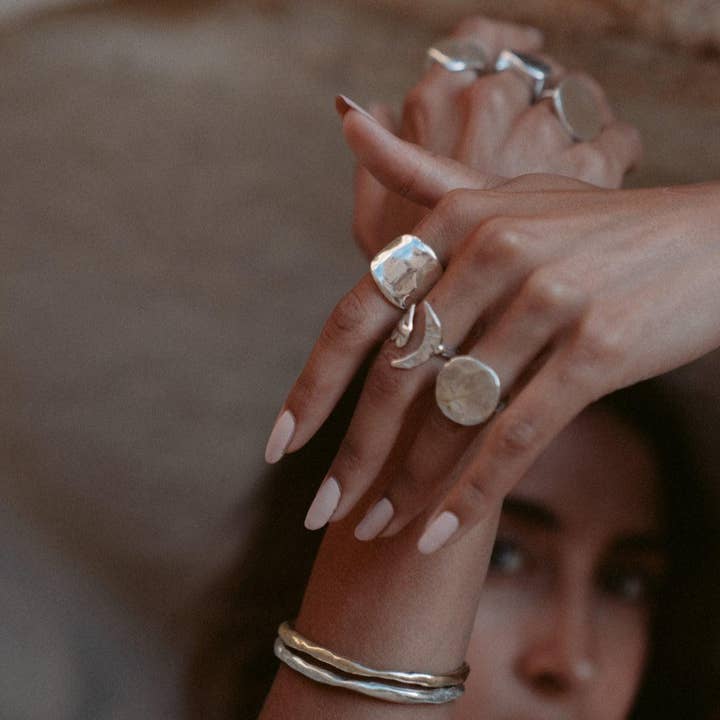 Dea Dia - Wholesale Signet Ring - The Protector Ring - Silver Shield Signet Ring