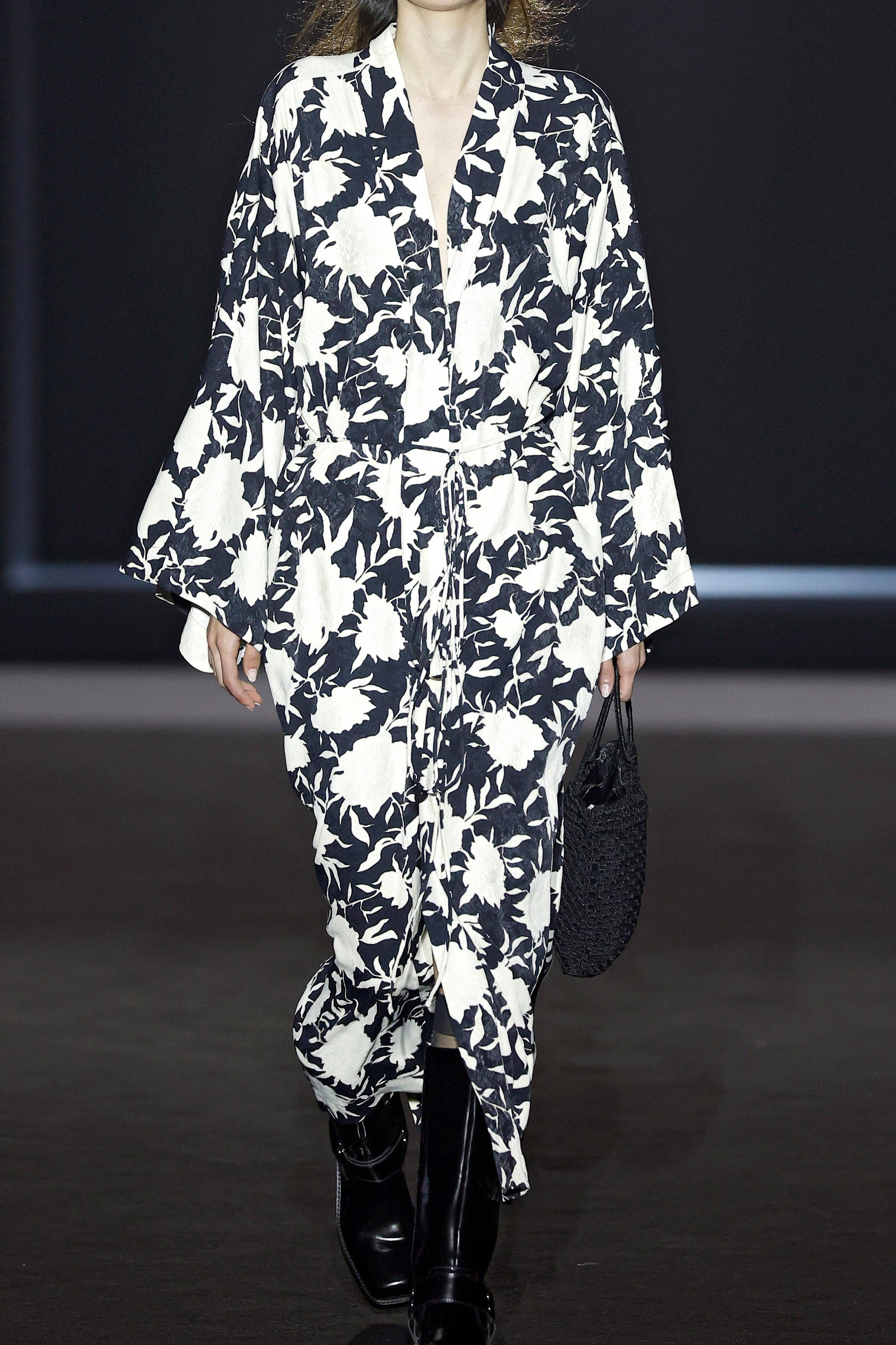 eikō ai - Wholesale Kimono - Women's - Margot Kimono Black and White7