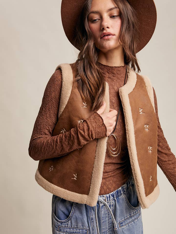 Chaleco de piel sintética con bordado de ante sintético. para venta al por mayor de Listicle