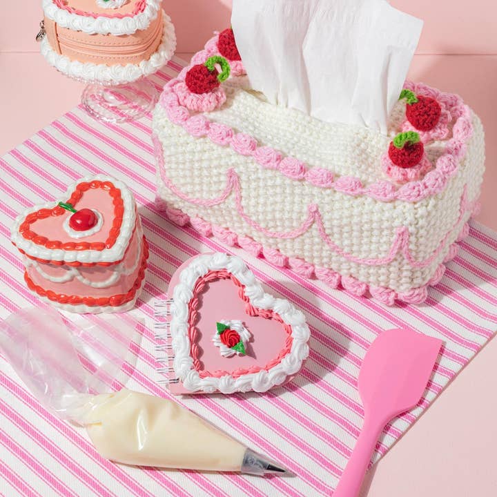 Canna Style - Wholesale Tissue Box - CROCHET CAKE TISSUE COVER