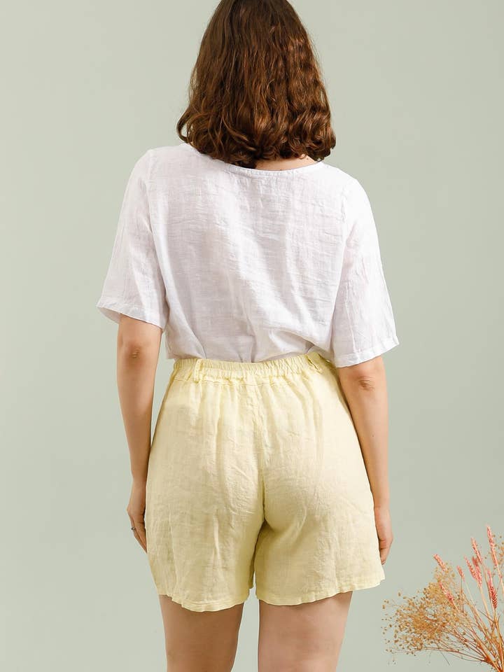 NAÏS PARIS - Wholesale Shorts - Women's - Elasticated back buttoned shorts, 100% linen1