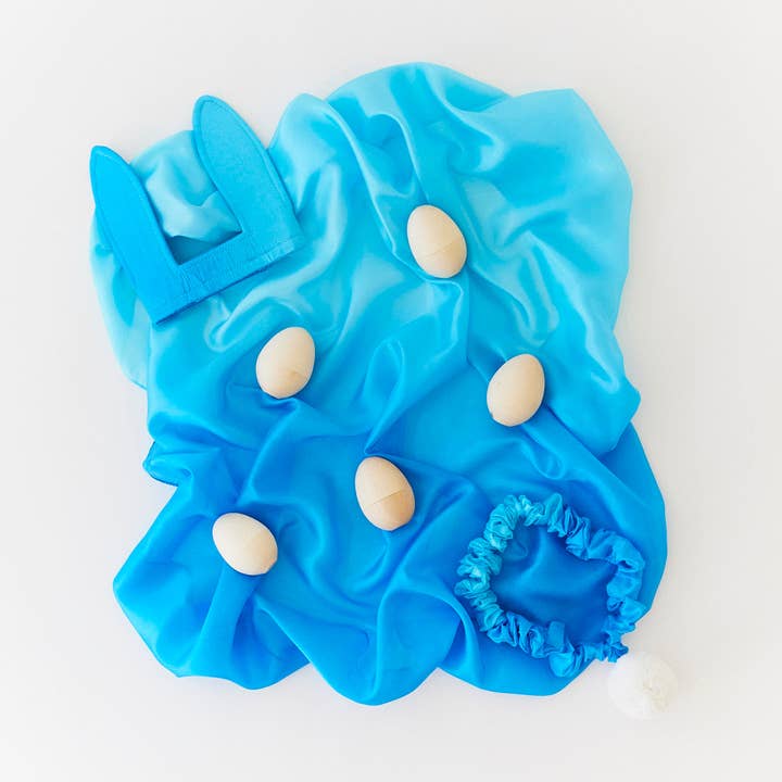 Foulard de jeu Bluebell pour la vente par Sarah’s Silks