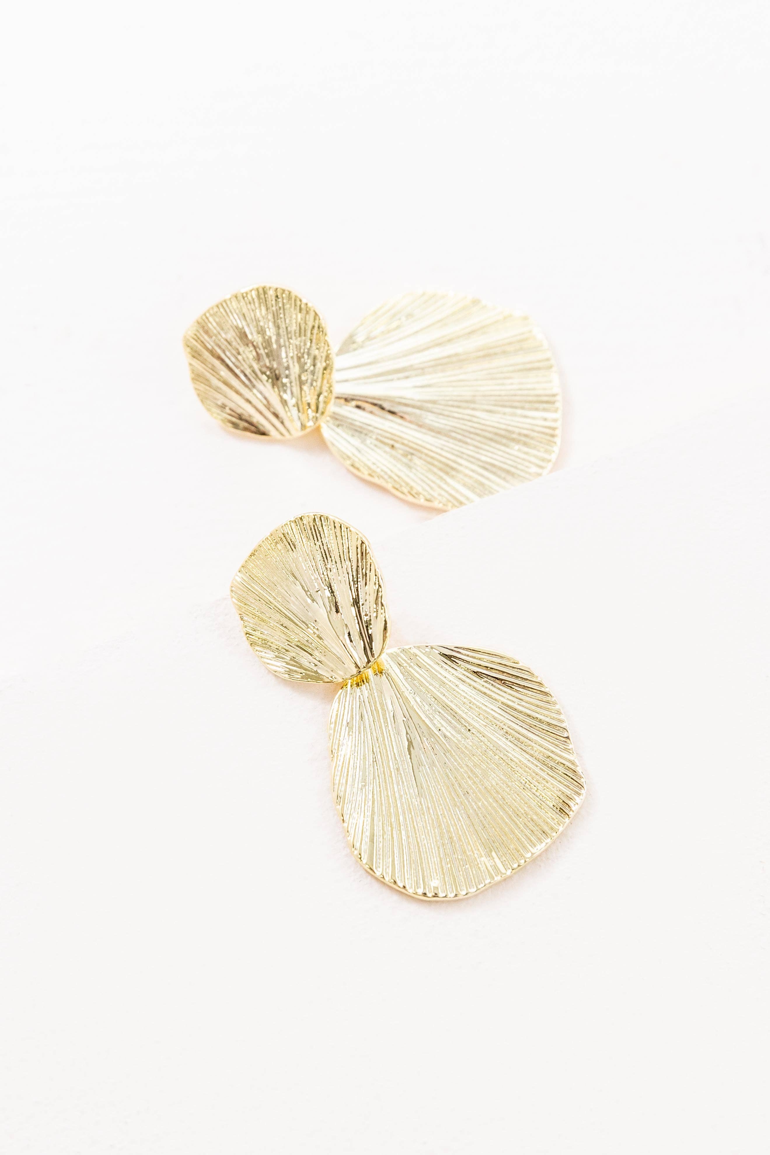 Lovoda - Wholesale Dangle Earrings - Gold Shell Drop Earrings3
