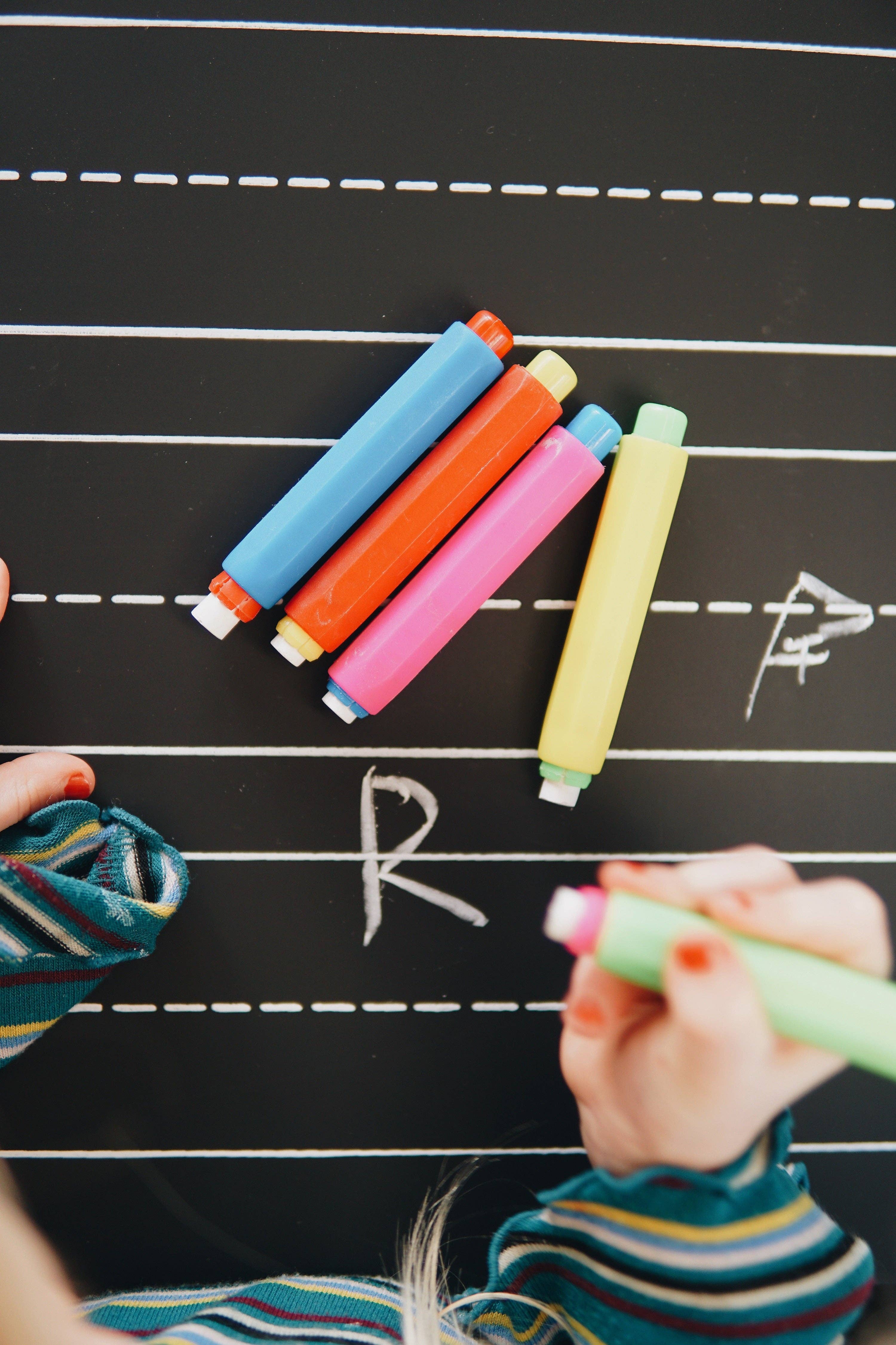 Chalk Full of Design - Wholesale Chalk - Chalk Holder2