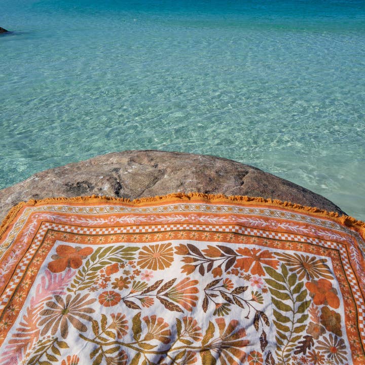 Salty Aura - Wholesale Throw blanket - The Dahlia Rug12