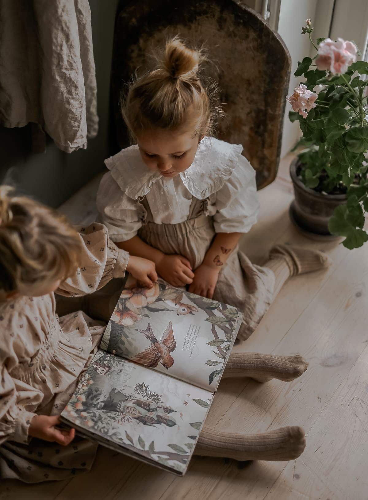 Mrs Mighetto - Wholesale Preschool Book (3-5) - Gertrud - Die Kleine Schneiderin3