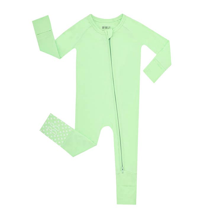 Grenouillère convertible vert melon pour la vente par Baby Bean & Co.