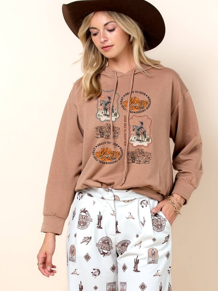 T1634-6438S-Alessia Velkommen Til Western Print Hættetrøje Top for engroshandel hos Nylon Apparel