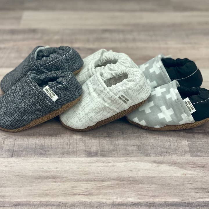 Trendy Baby Mocc Shop - Wholesale Moccasins - Kids - Burlap Black Textured Moccasins