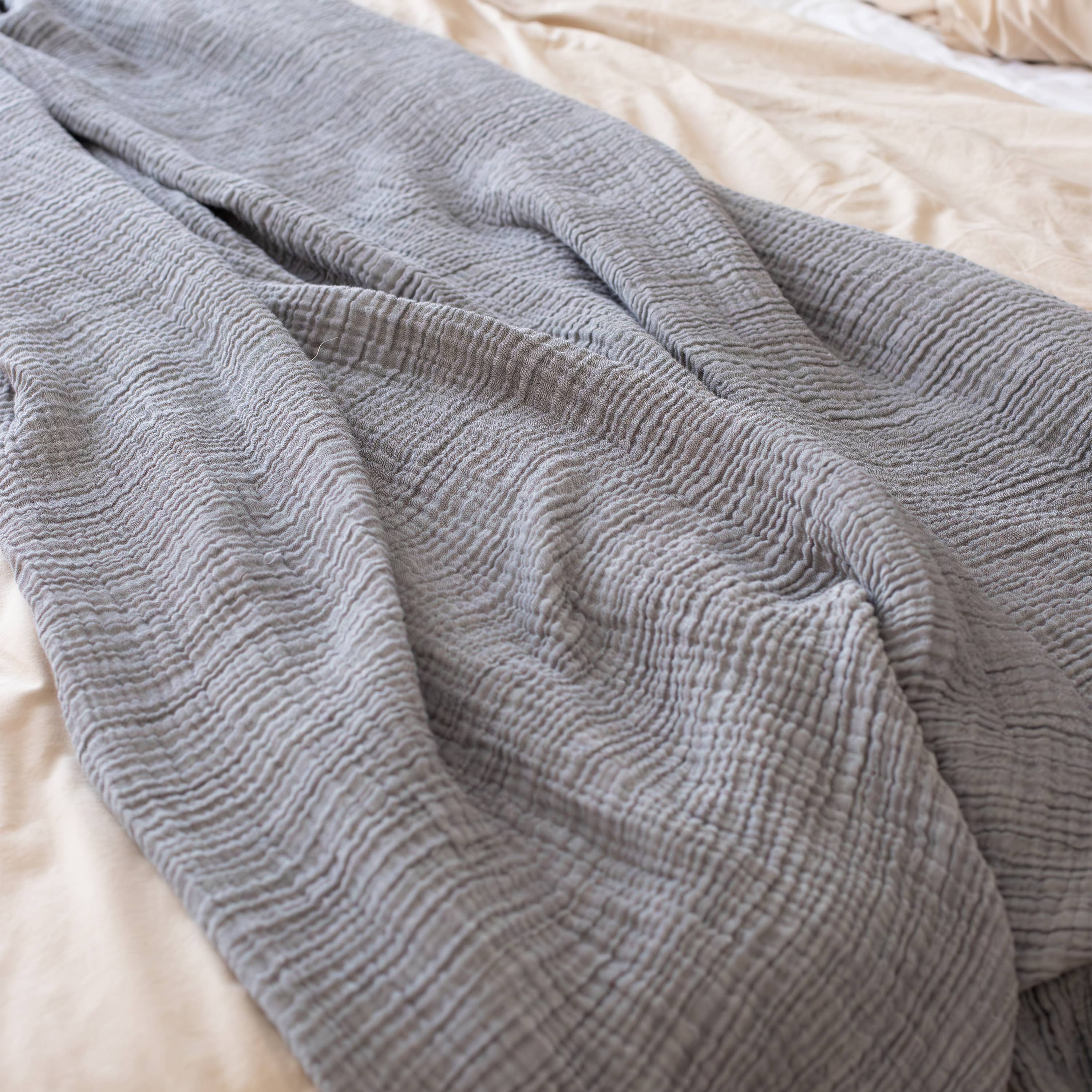 Vivamaison - Vente Plaids - Couvre-lit en mousseline frangé 100 % coton doux, 4 couches premium40