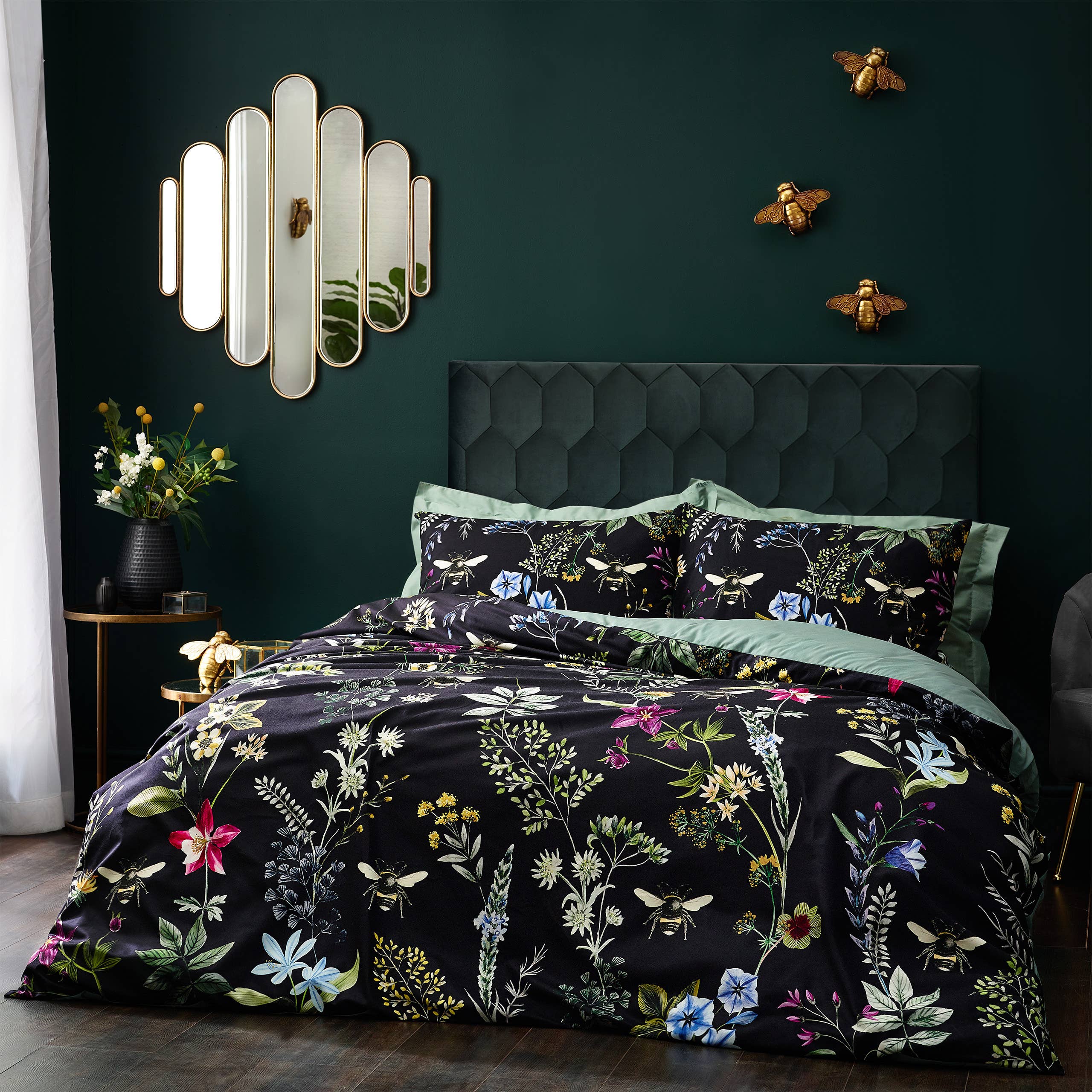 Midnight Bee Floral Velvet Duvet Cover Set Black for wholesale on Faire1