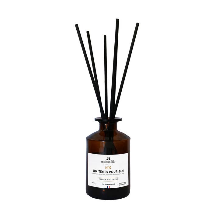 Maison Lilo - Wholesale Reed Diffuser - Scented bouquet with rattan sticks No.19 A time for oneself 180ml1