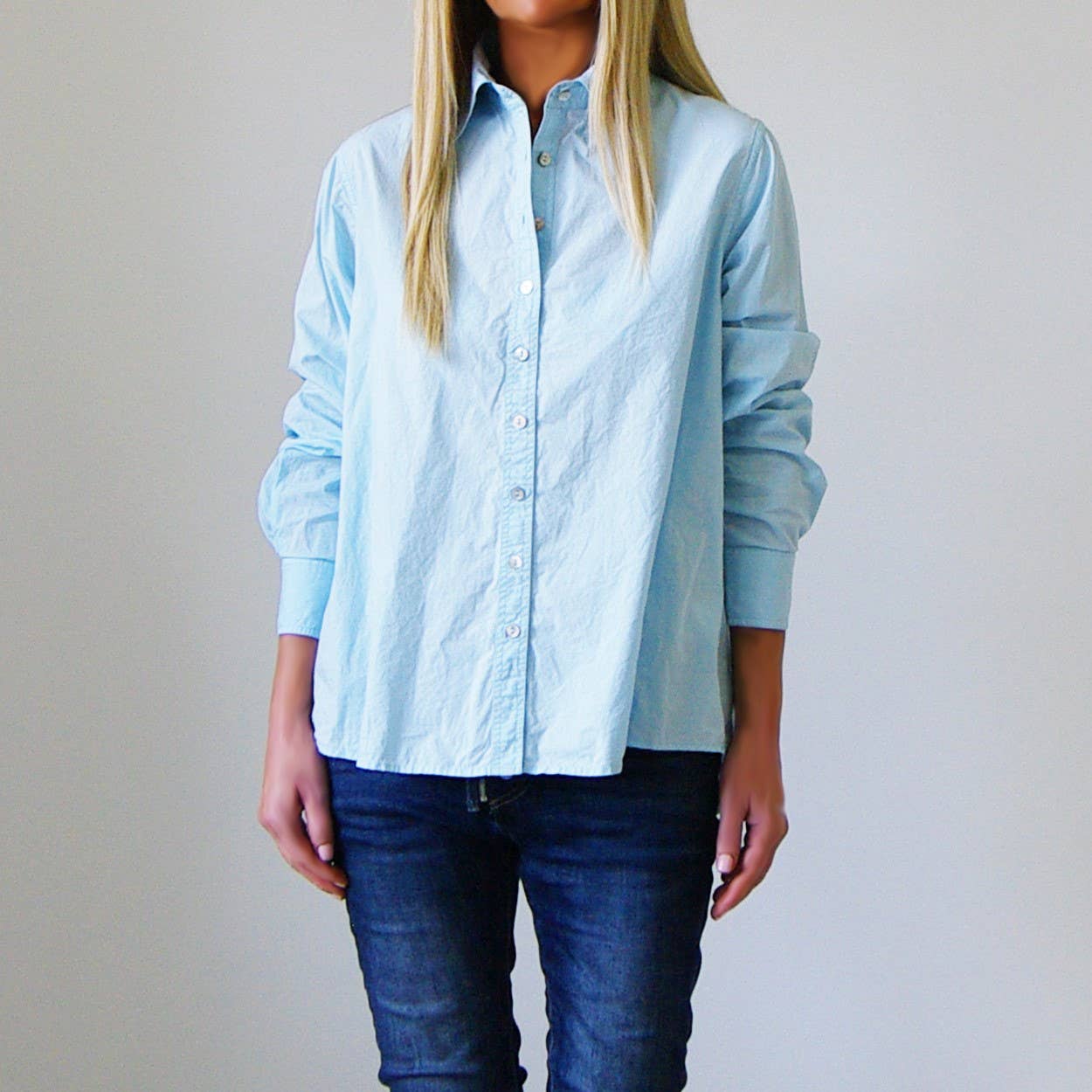 Who's Charlie - Vendita all'ingrosso Camicia button down - Donna - Camicia oversize in cotone Riley6