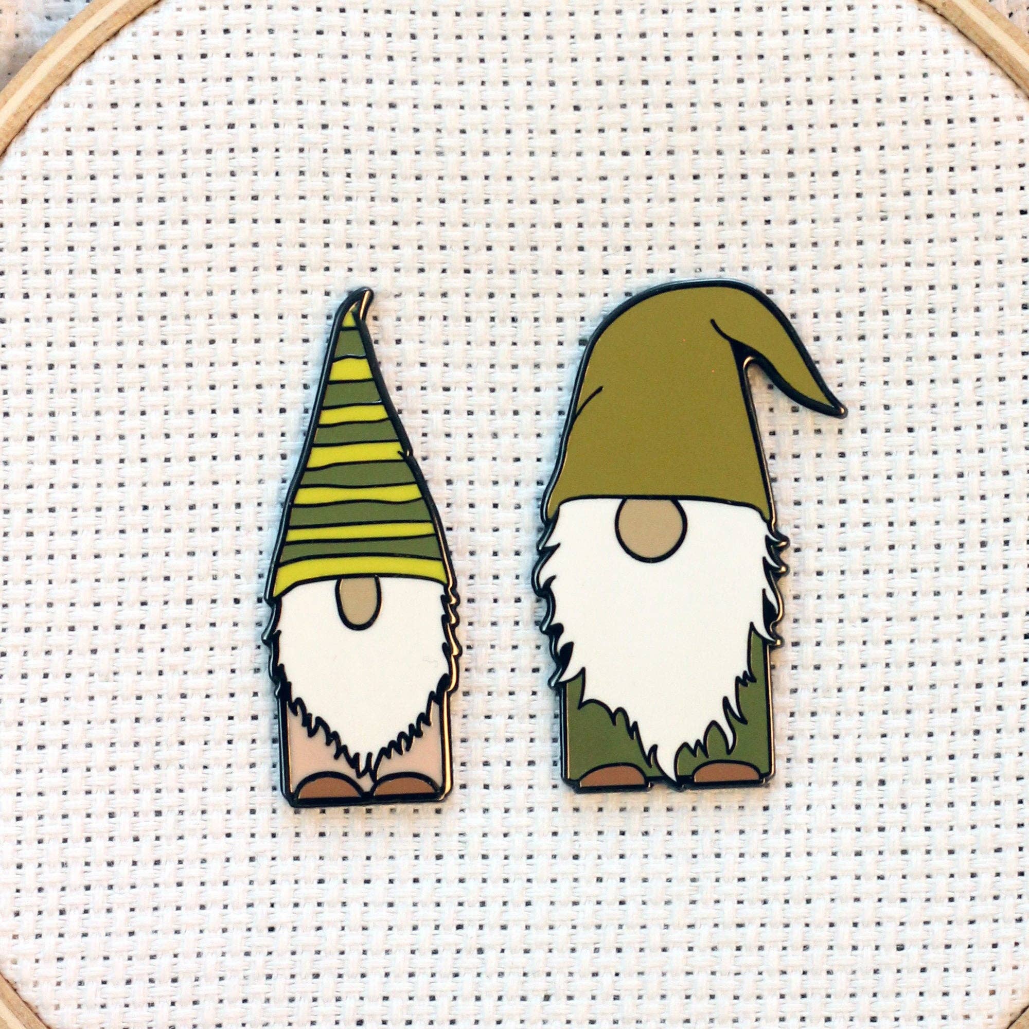 Snarky Crafter Designs - Vente Accessoire de broderie/point de croix - Cache-aiguilles en émail Gnomes4