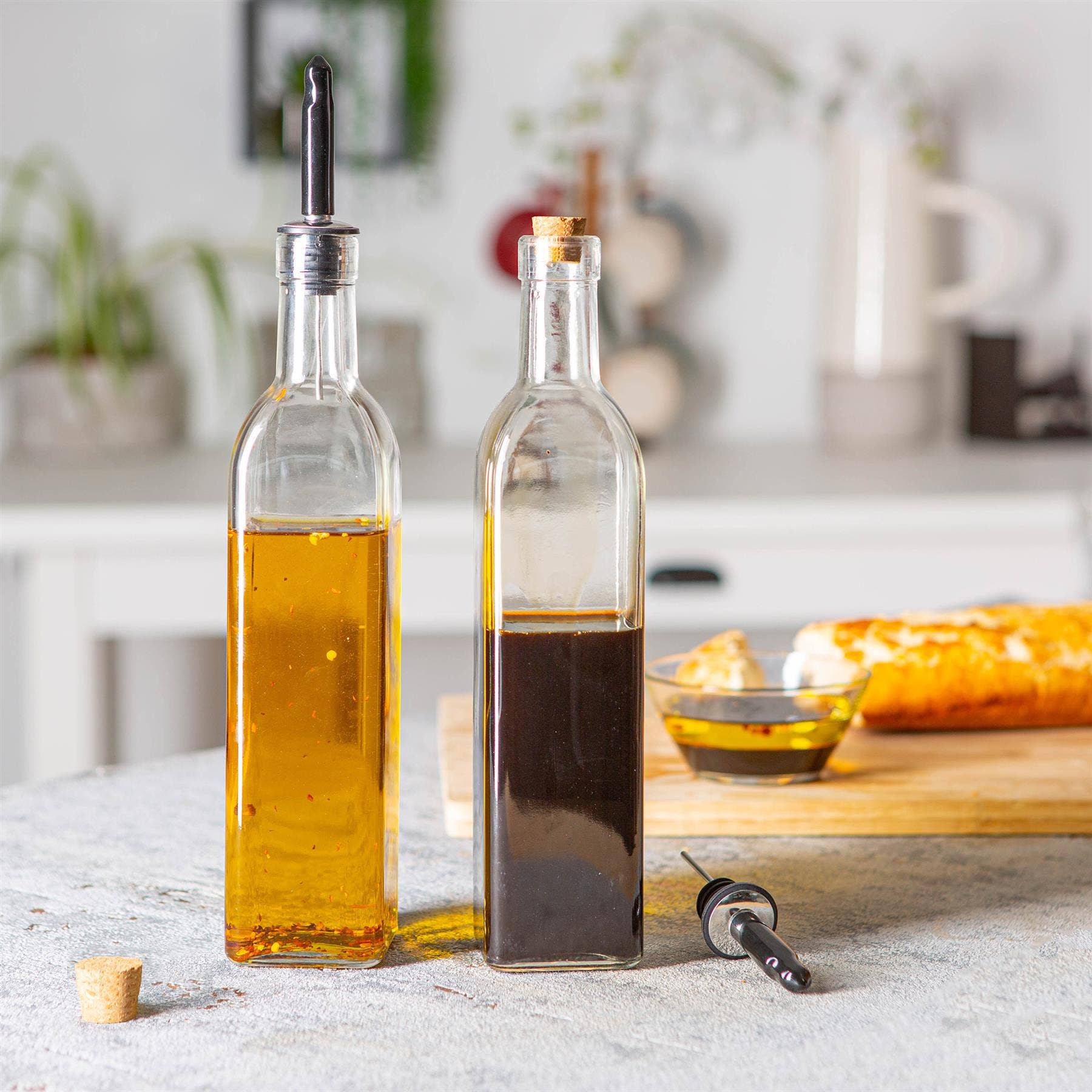 Rinkit Pty Ltd - Wholesale Oil/vinegar dispenser - Olive Oil Pourer Bottle with Cork Lid - 500ml3