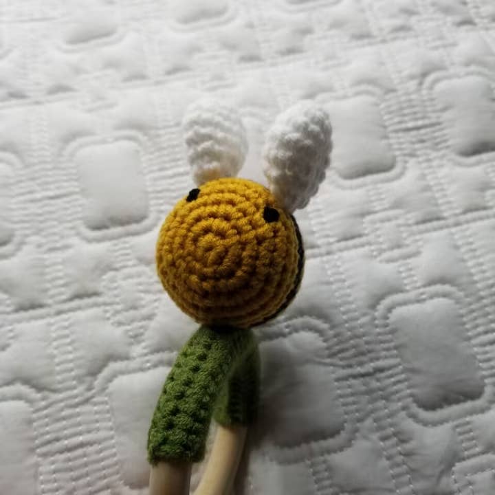D & C TOYS - Wholesale Handheld Rattle - Baby - Knitting Bee Rattle1