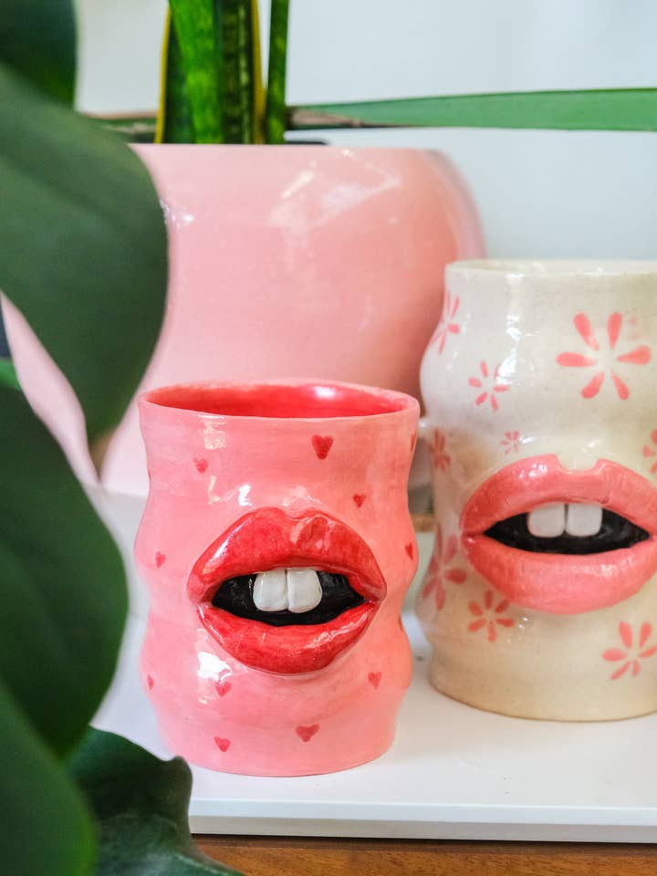 Red Heart Lip Planter for wholesale by MercuryX Shop