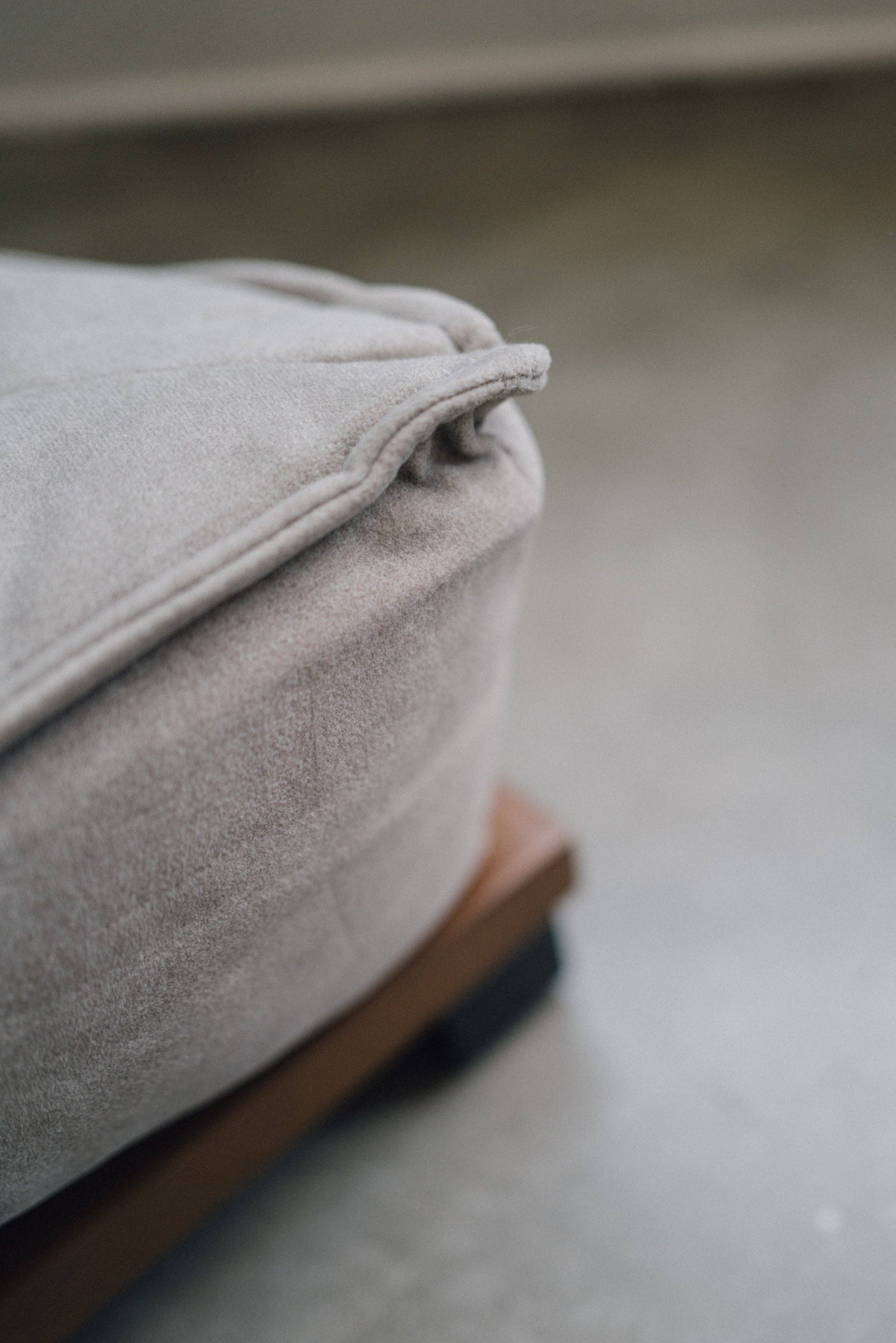 WHISKERHAUS LLC – Engroshandel Seng - Kat/hund – WHISKERHAUS Premium Moderne Luksus Katte- og Hundeseng - HARLOW3