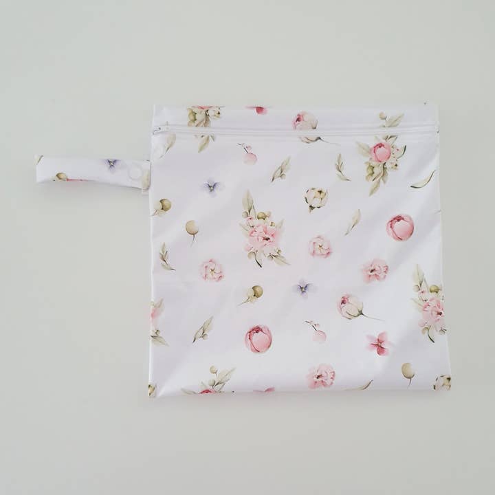 Wet bag kate floral for wholesale by Ari Collective