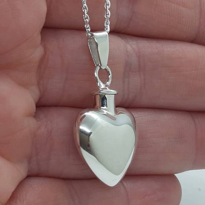 Container Heart Cushion P for wholesale by CLANDELA