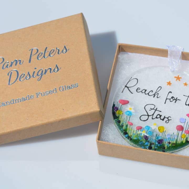 Handgefertigter Fusing-Glas-Anhänger - 'Reach for the Stars' für den Großhandel von Pam Peters Designs