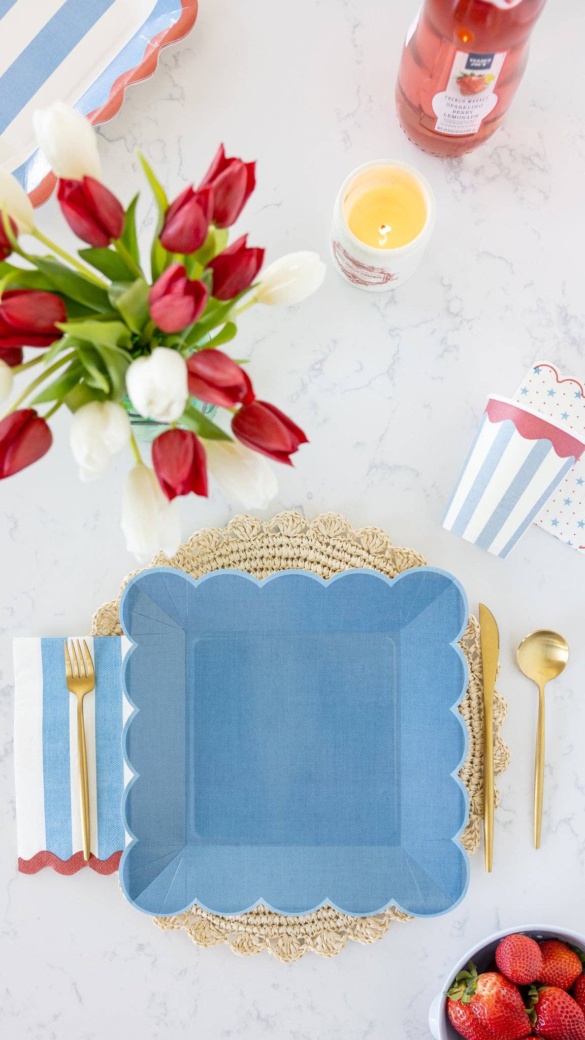 My Mind’s Eye - Wholesale Disposable Plate - HAM1144 - Hamptons Blue Large Scallop 11" Paper Plate1