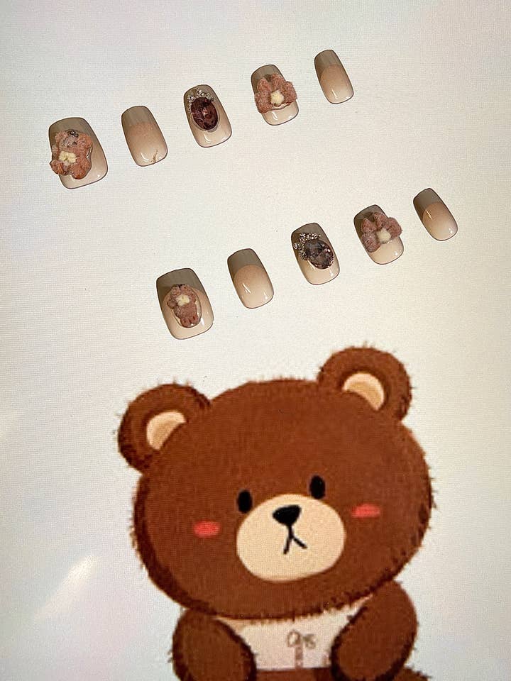 Uñas postizas de lujo 100% hechas a mano (Cortas) - ¡Hola, monada! para venta al por mayor de KTNN Studio Inc.